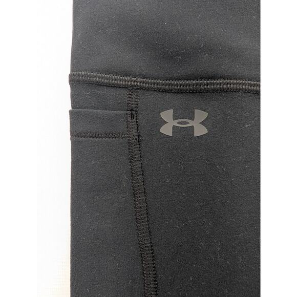 NWT Under Armour UA Motion Women's Capris in Black size Small - Picture 8 of 10